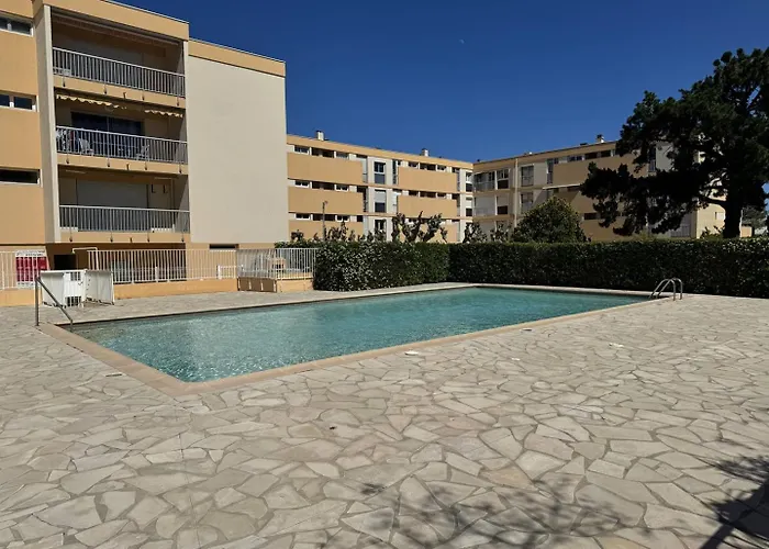 Des Cyclades * Le Lavandou